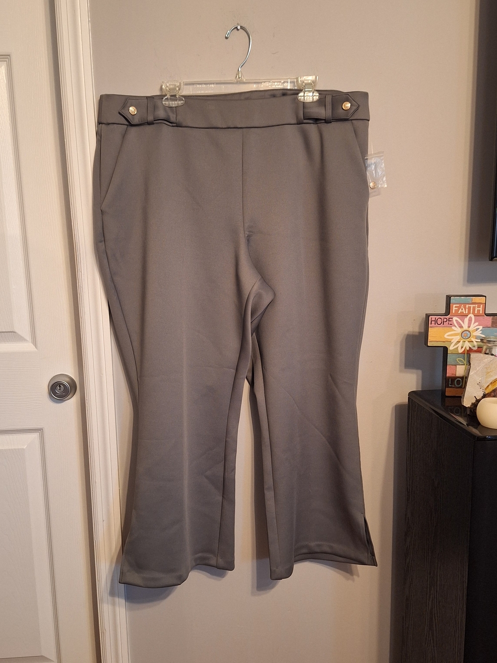 Cato Gray Everyday Cropped Pull-On Pants